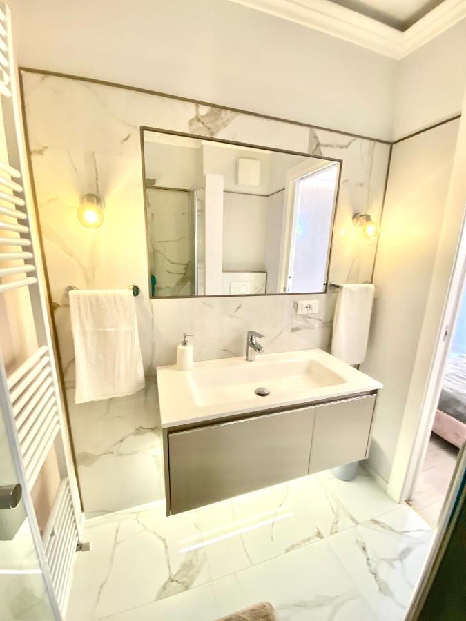 Abcdecor Italia Apartment Imperia Bagian luar foto